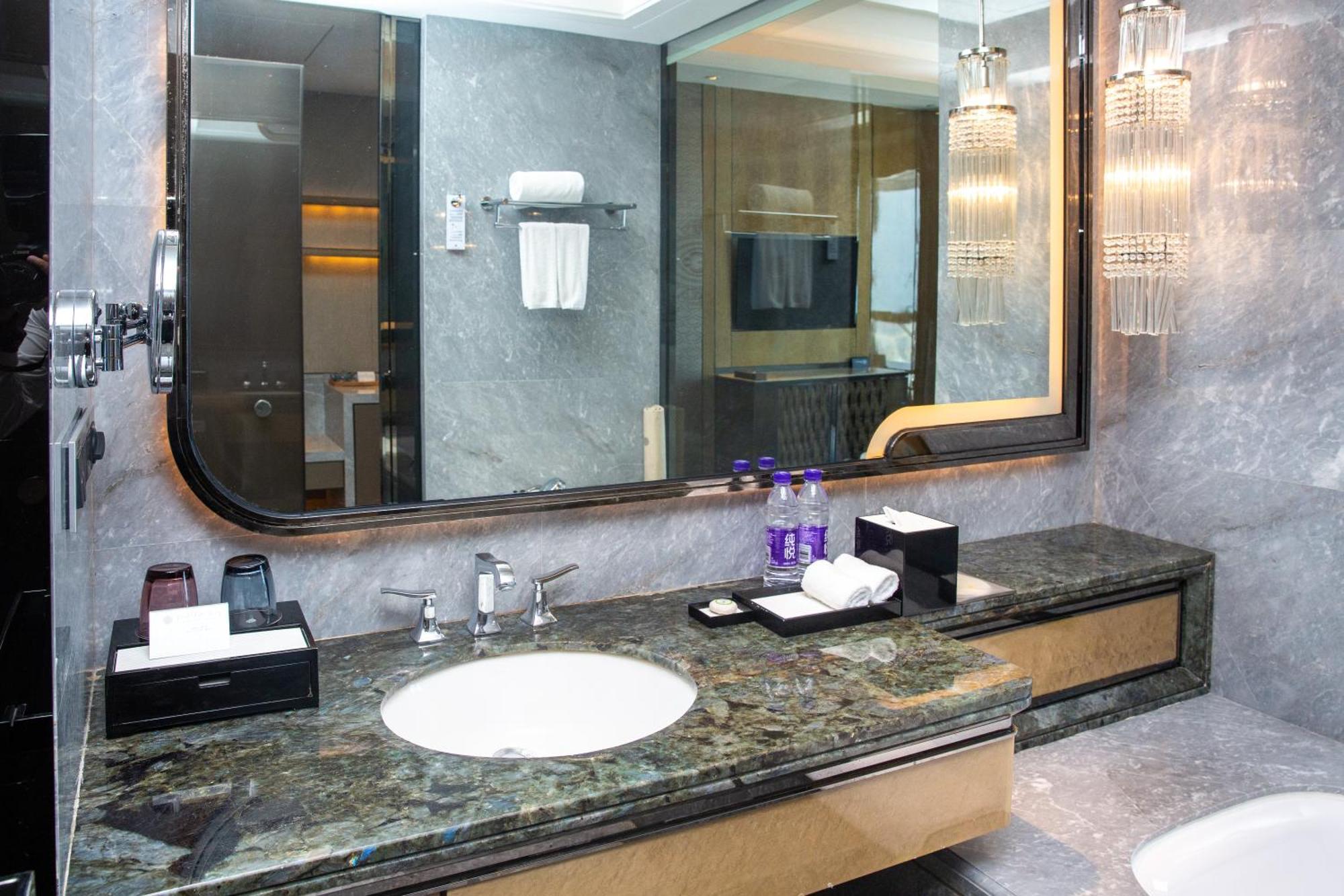 Pullman Yantai Center Ξενοδοχείο Εξωτερικό φωτογραφία